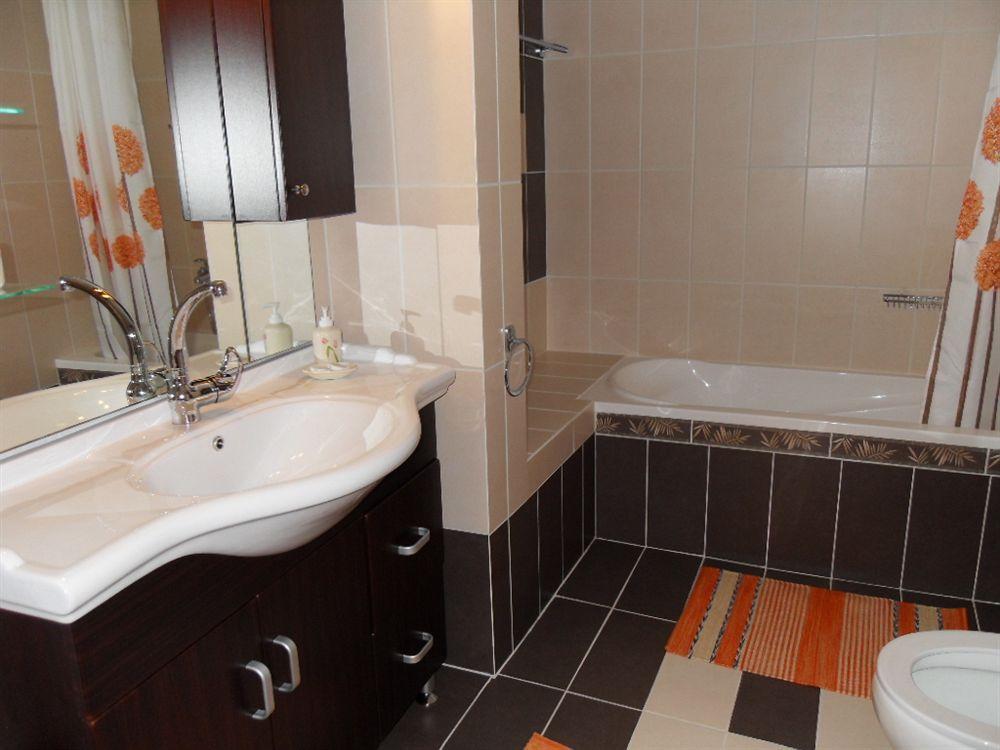 Omorfi Poli 120 Sqm Apartment 纳夫普利翁 外观 照片