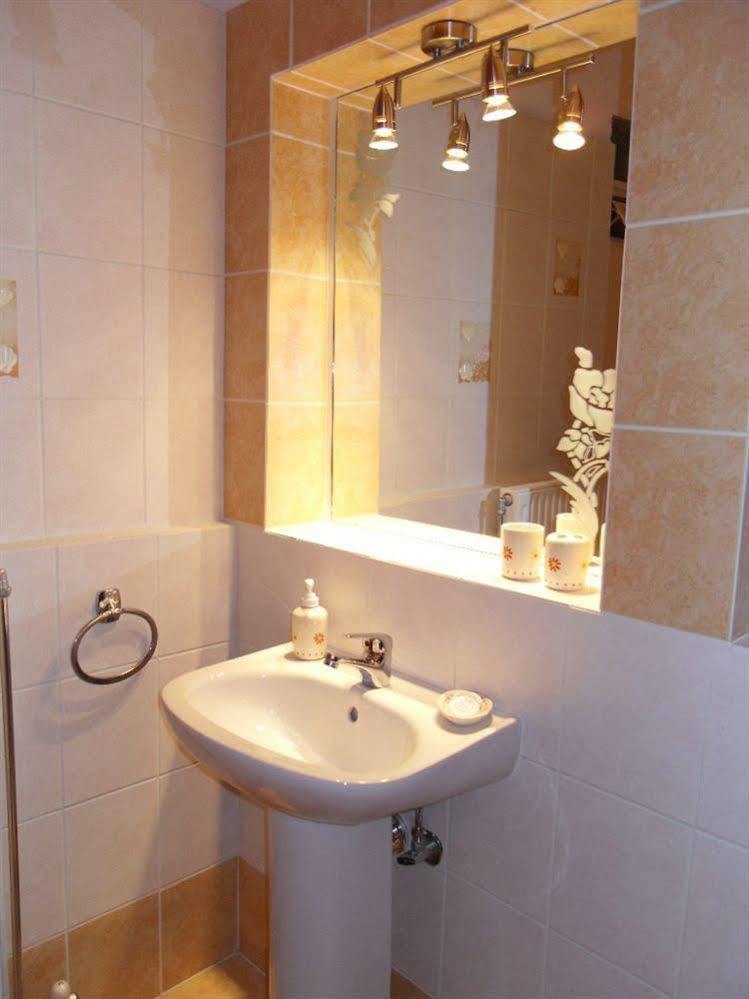 Omorfi Poli 120 Sqm Apartment 纳夫普利翁 外观 照片